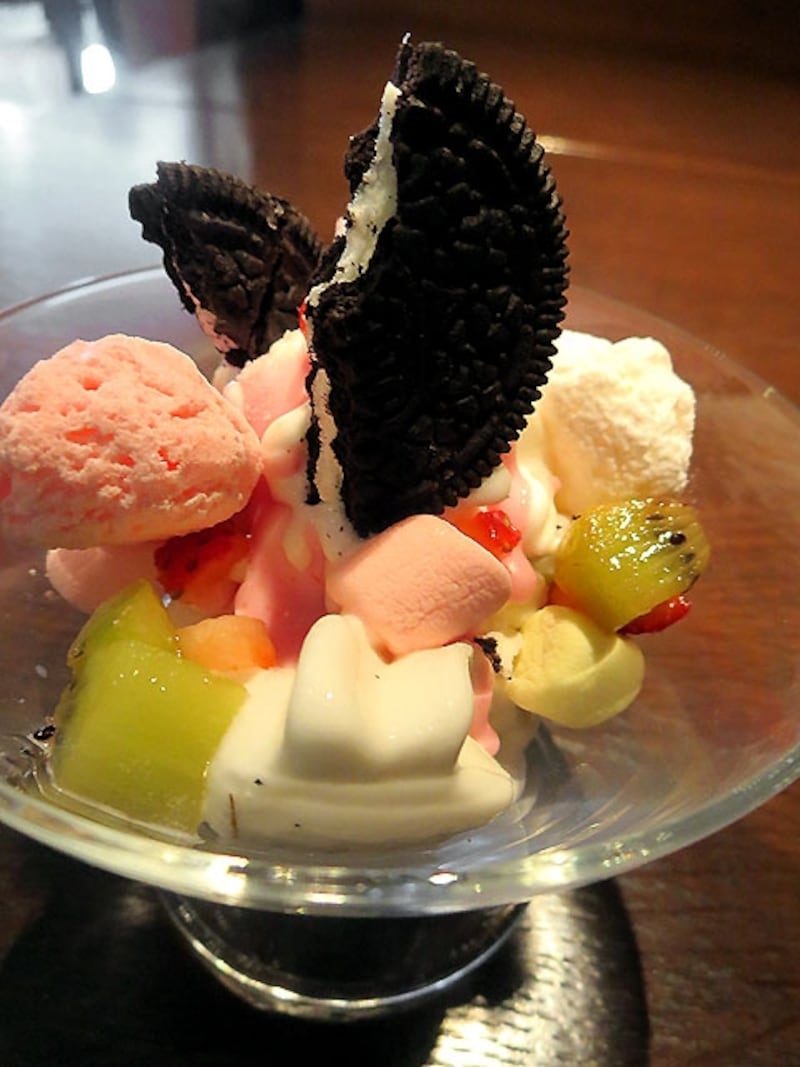 クラッシュキャンディー・カラフルティストパフェ