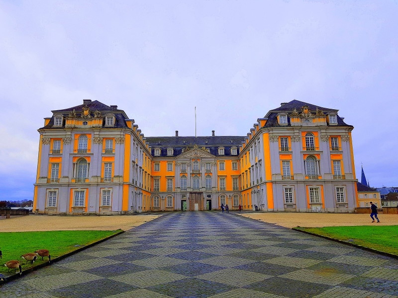 ブリュールの城