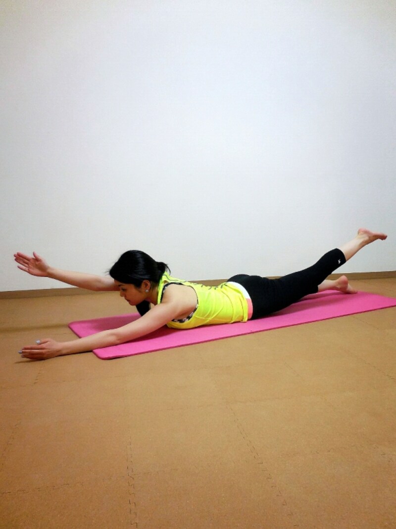 美背中ボディアーチ