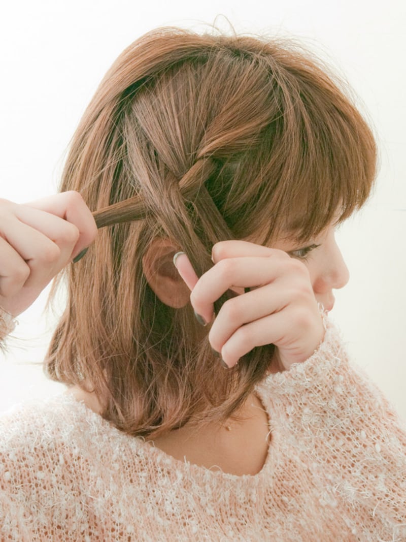 耳上まで編みこみ