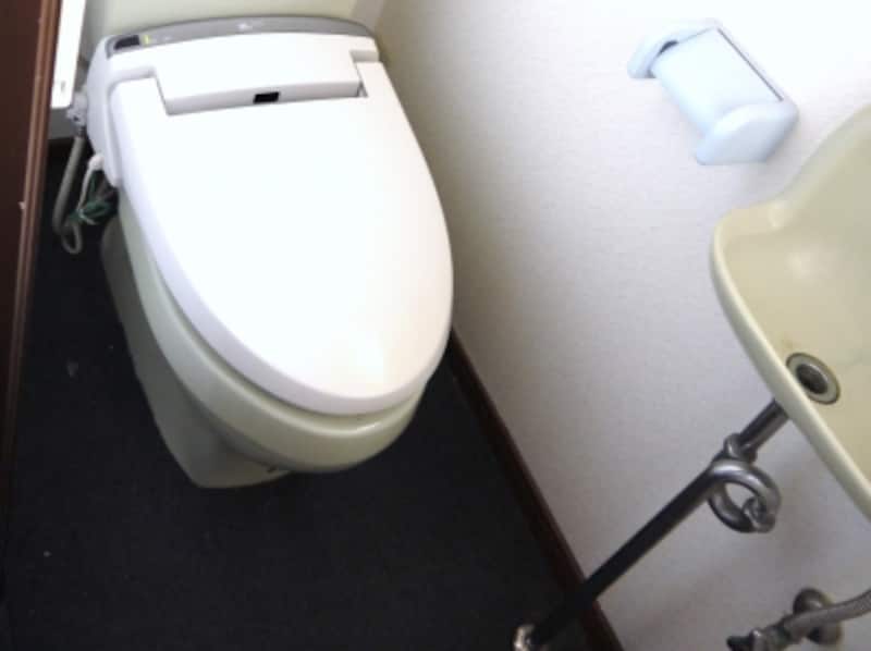トイレの床を簡単diyでクッションフロアに張り替える方法 diy 日曜大工 all about