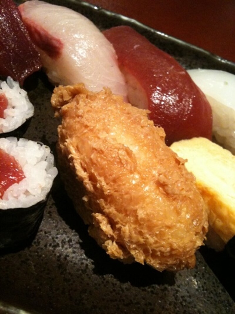 同店名物の裏返しのいなりずし