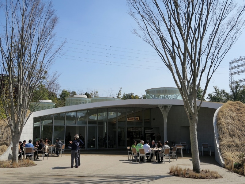 無料休憩施設「サバンナテラス」