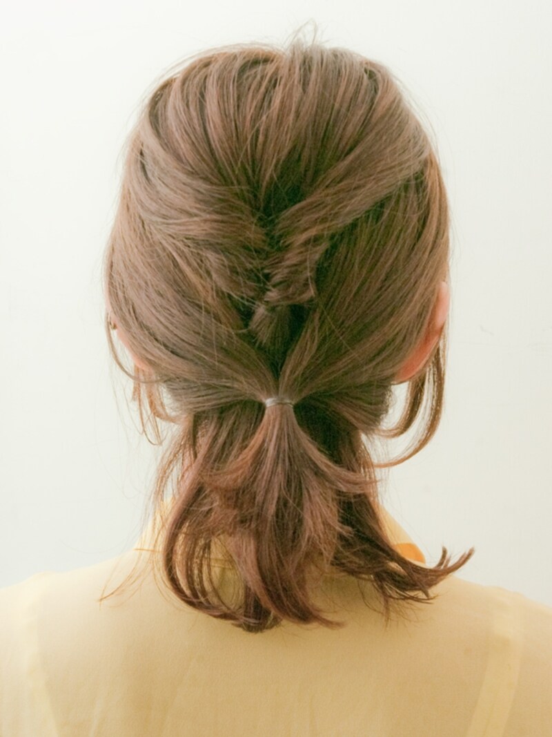 真ん中に結びます。