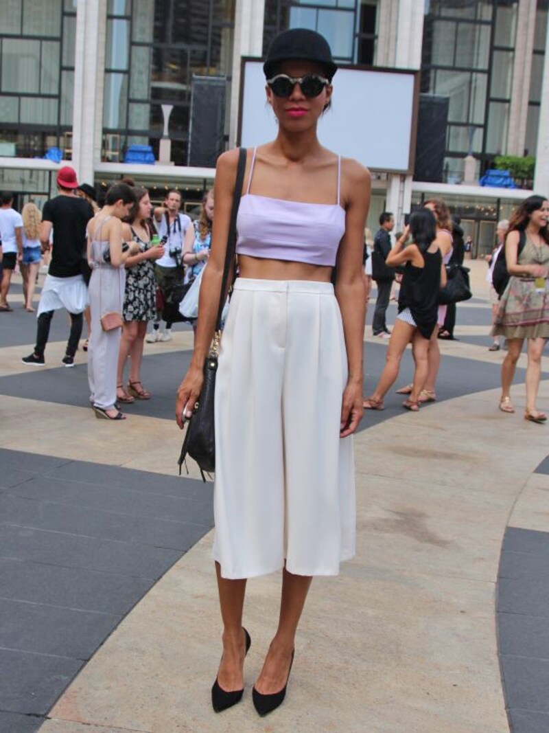 チラ腹見せに薫るセクシーundefined(c)Rie Miyata