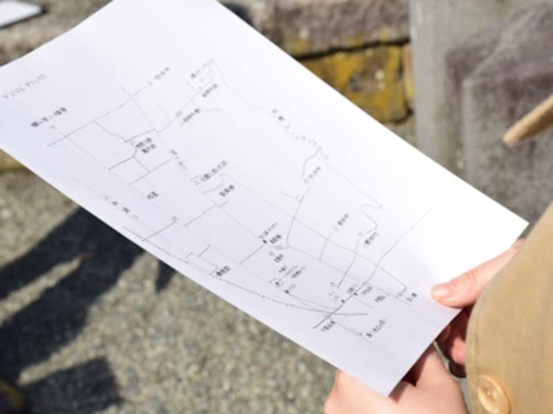 配られたのは、余白いっぱいの手書きの地図