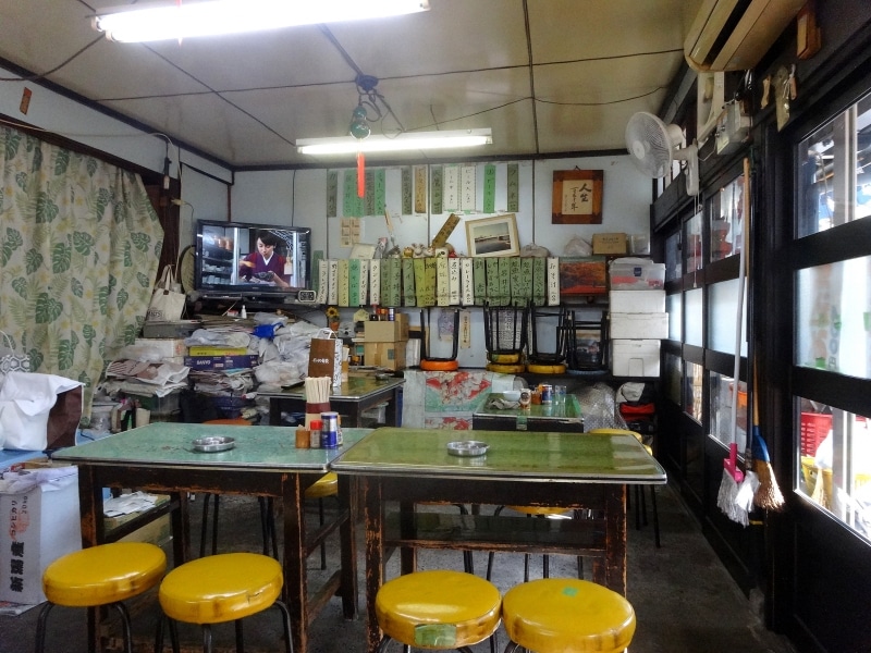 競馬のある日のテレビは競馬中継になっている