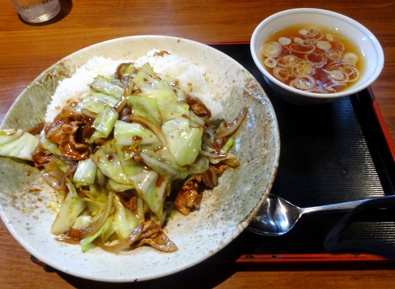 本格的な回鍋肉だ。スープもおいしい。