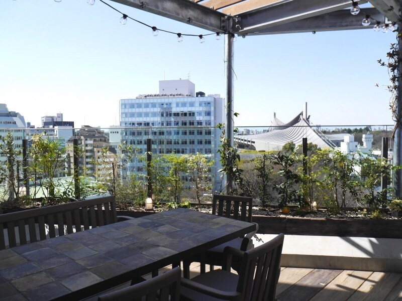 代々木体育館側のテラス席