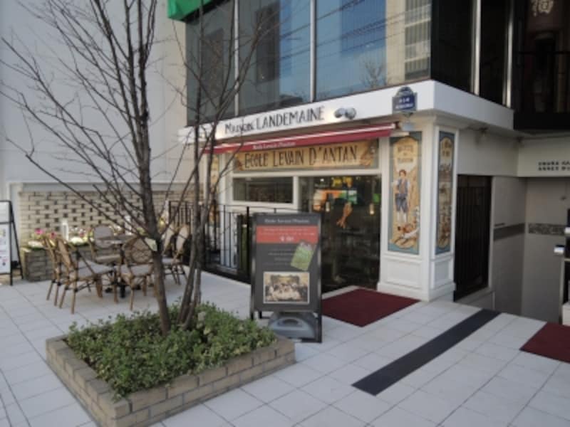 隣はパンとお菓子の教室「エコール・ルヴァン・ダンタン」