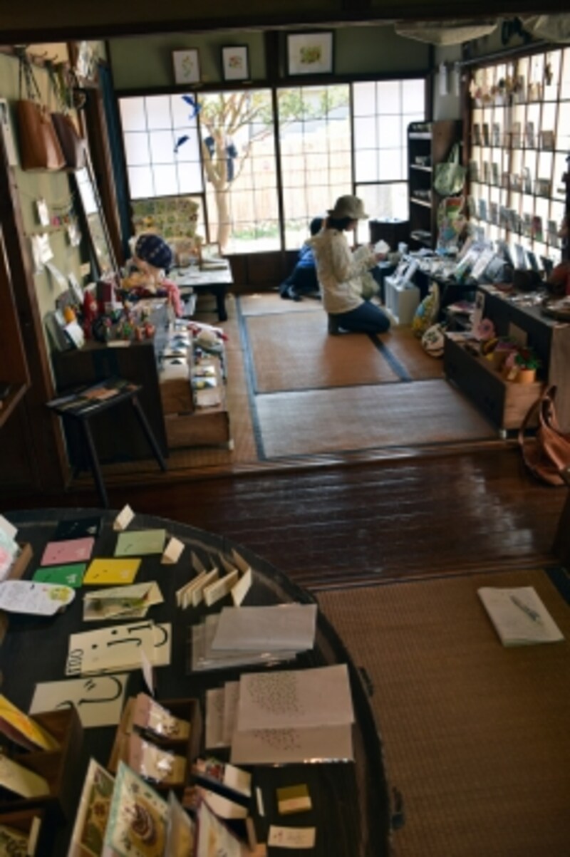 古民家を改装した『つきやま』店内
