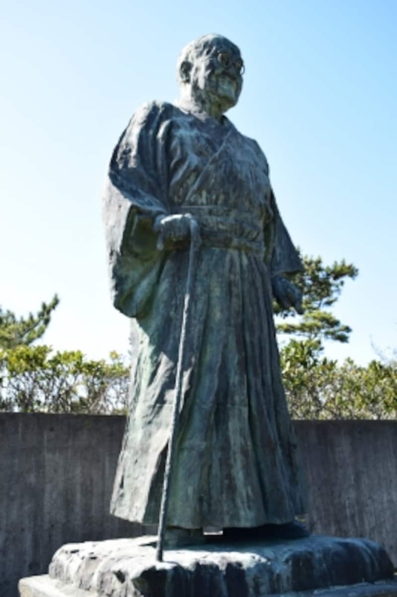 吉田茂の銅像(旧吉田邸)