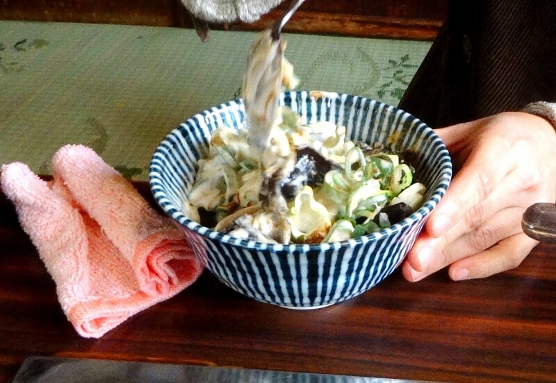 ソース味とはまた違うお好み焼きだ