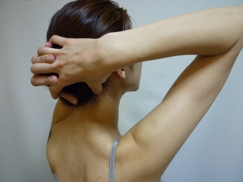 少し上を向くと効果的