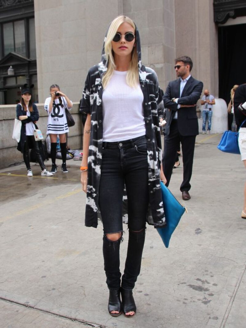 ダメージ(クラッシュ)スリムジーンズ