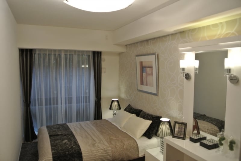 「インペリアルガーデン」のモデルルームの洋室