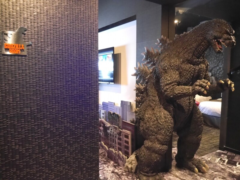 ゴジラルームの床