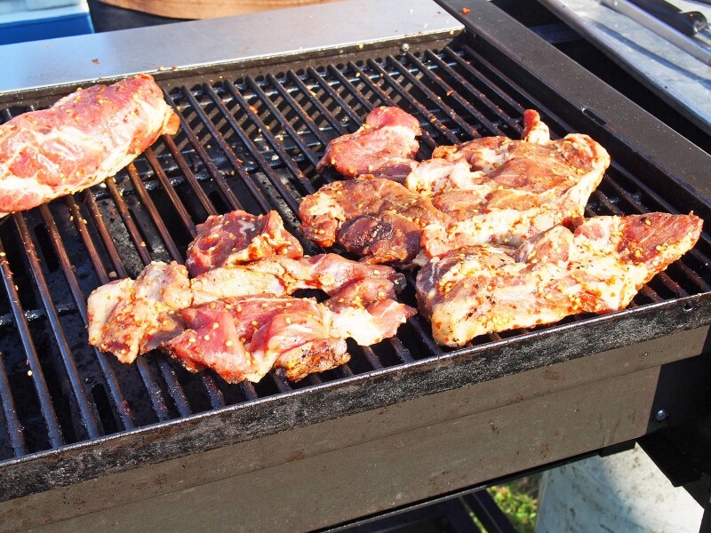 プレートランチはどれもボリューム大