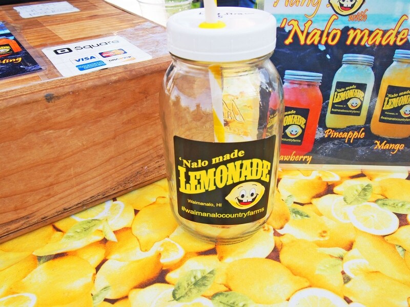 マンゴーやパイナップルなどのフレーバーレモネードもある