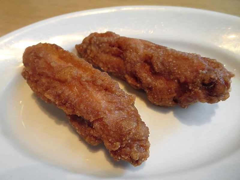 手羽先の香港式海老味噌香り揚げ