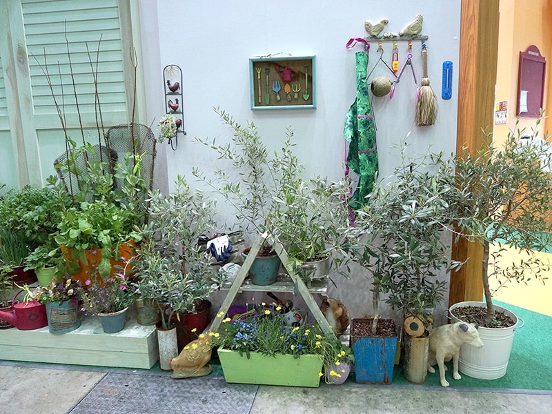 岡江路子さんによるディスプレイ