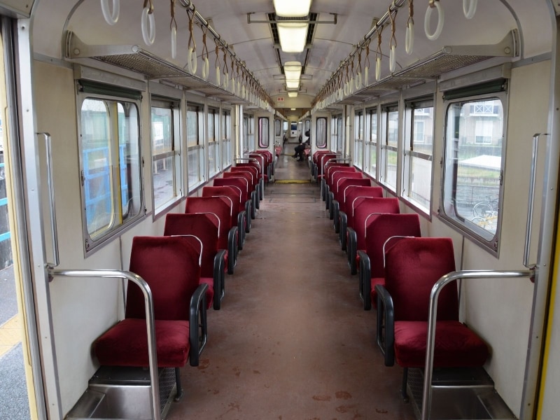 1人掛けクロスシート