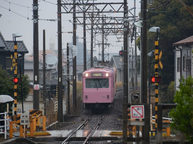 内部行きの電車