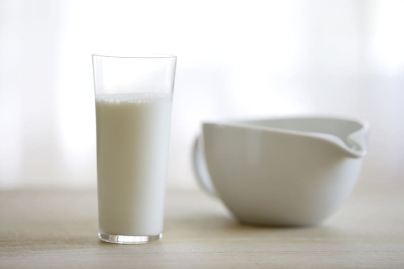 牛乳は朝よりも夜が効果的？