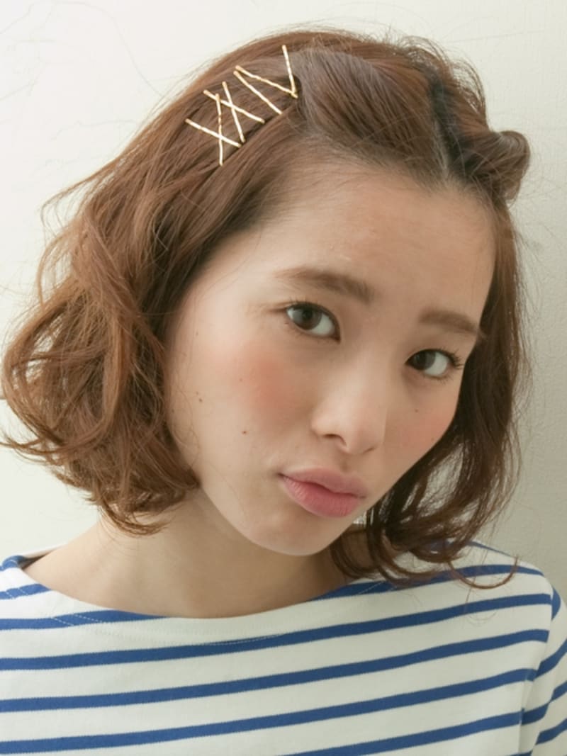 逆側も同じようにピンでとめていきます