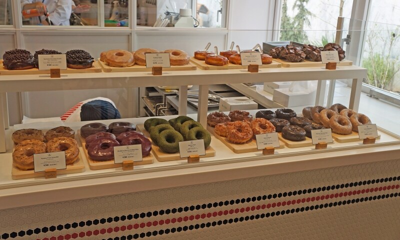 常時12種類が店頭にならぶ