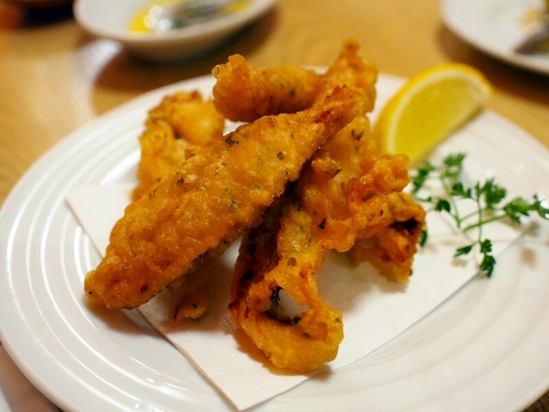 カリッフワッがたまらない!「イワシのフリータス¥700」