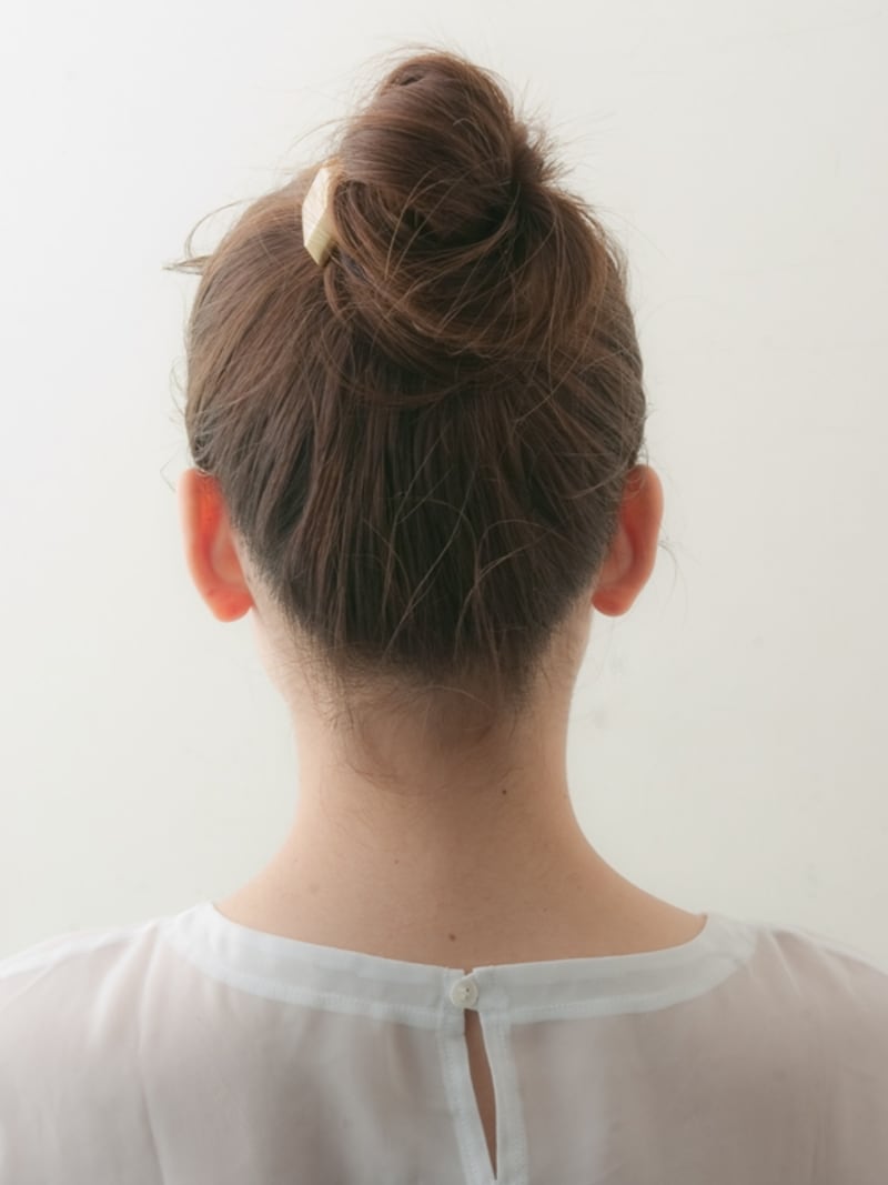 前髪なし(オールバック)のお団子ヘア