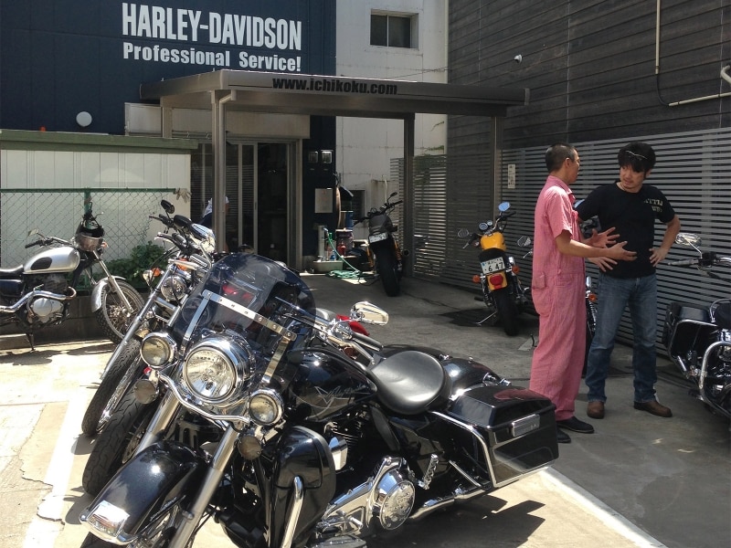 信頼できるショップのポイントのひとつは、一見さんにも親身に対応してくれること。まずは自分の足でショップを訪れてみよう