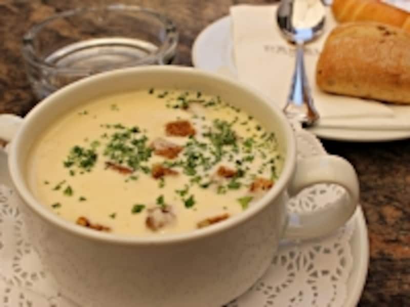 ホワイトアスパラガスのスープ