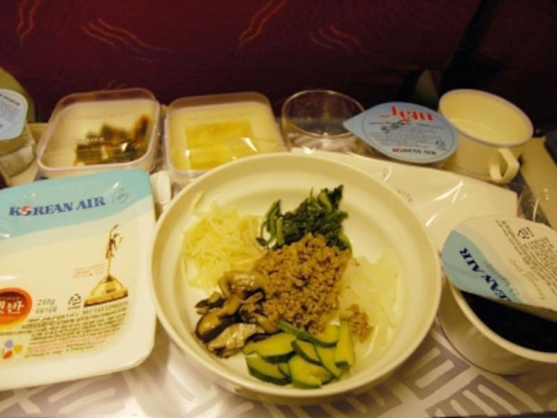 機内食のビビンバも人気の秘密