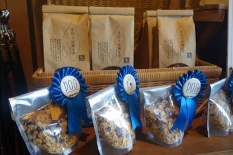 グラノーラ専門店フラクタスとコラボしたワンちゃん用グラノーラ！そして職人手作りの鹿児島さん炭火焼芋（これもワンちゃん用）