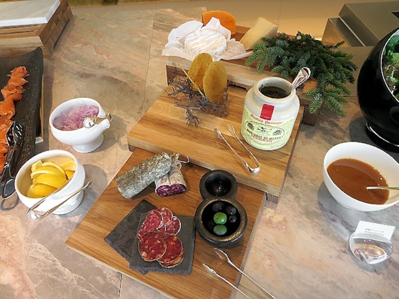 チーズのブッフェ台