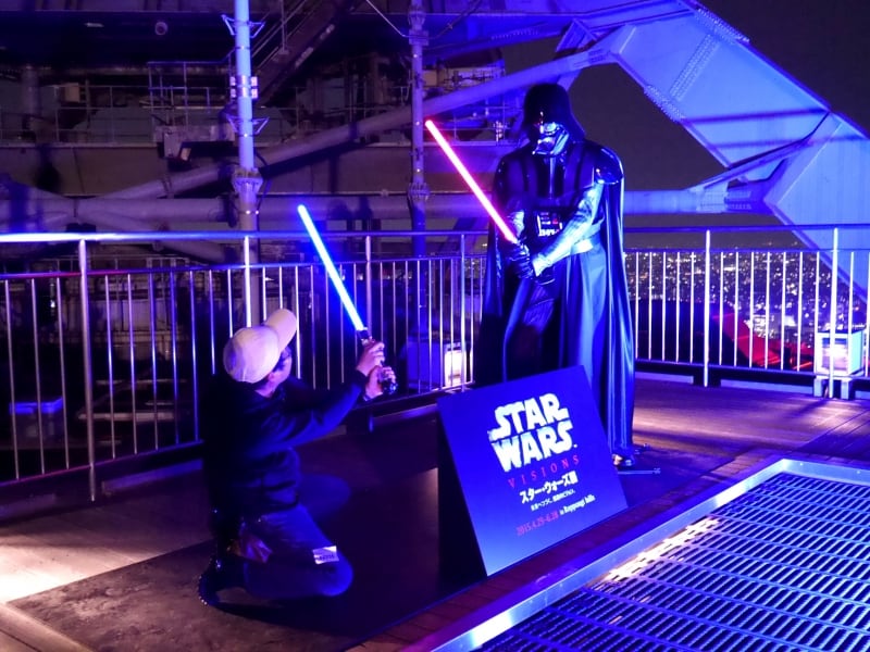 スカイデッキでダース・ベイダーと対戦