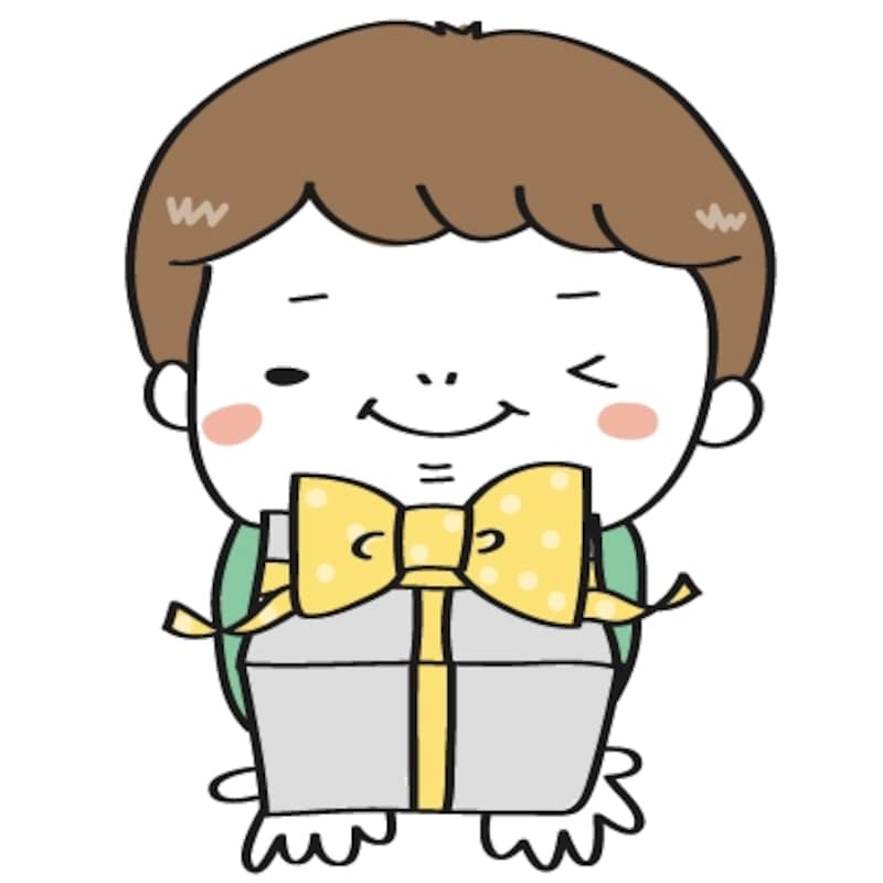 【カラー】お祝いのプレゼントを渡す男の子です。