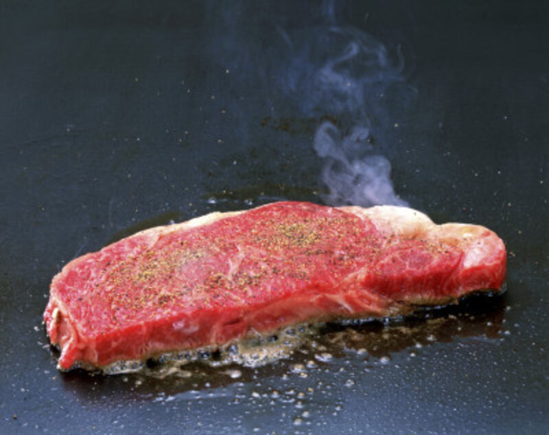 厚いステーキの焼き方