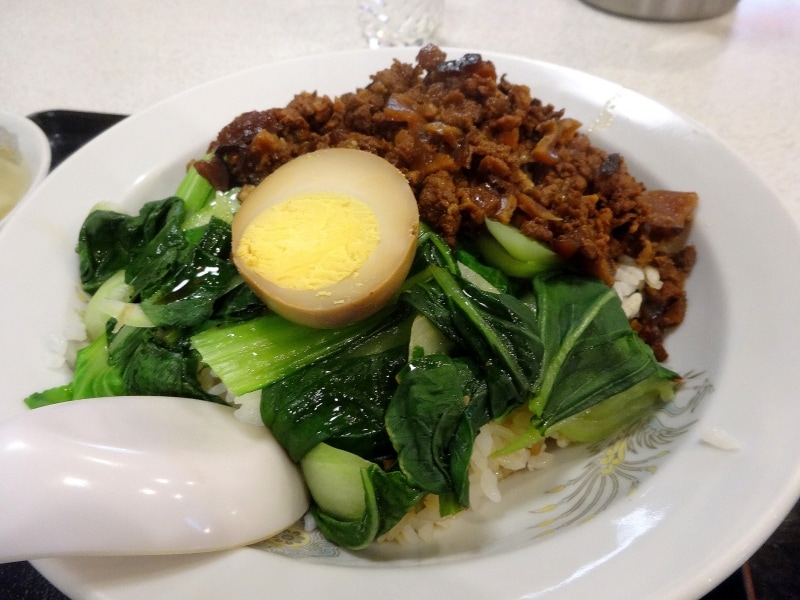 「ひき肉と椎茸のそぼろ煮」とメニューにあった