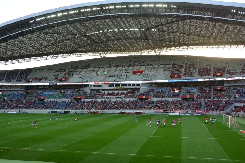 ゆったりとゲーム観戦ができるメインスタンド