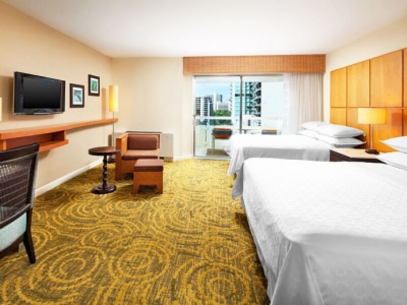 子供と添い寝する場合は、ホテルのベッドサイズも調べておこう