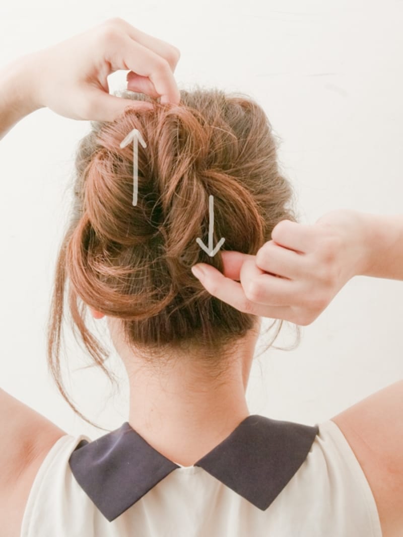 更に上下に引っ張り出す