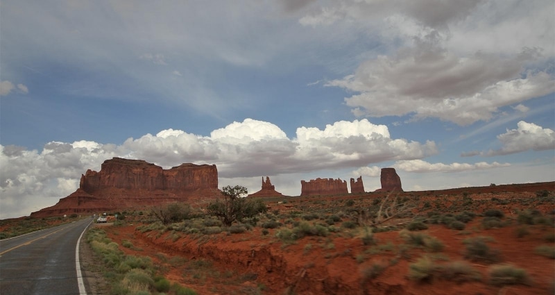 自ら走りながら見ていると、角度によってさまざまな表情を見せてくれることに気づく