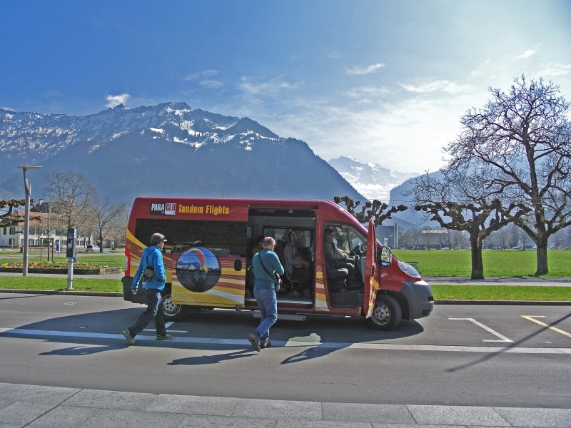 専用車での送迎