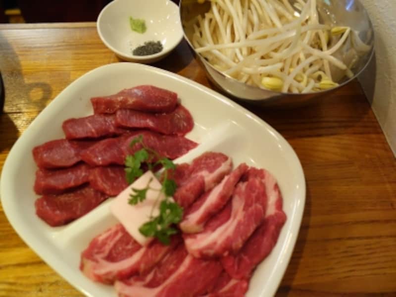 特選ロース（2376円）、肩ロース（1512円）