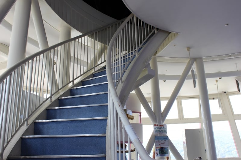 ポートタワーらせん階段