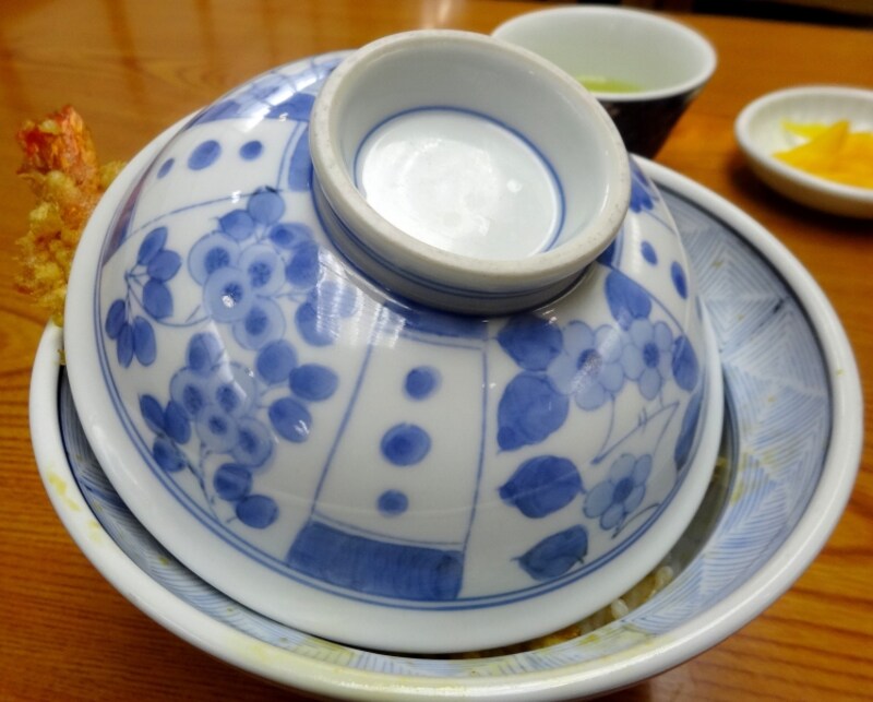 こういうスタイルも含めて天丼発祥ということだろうか。