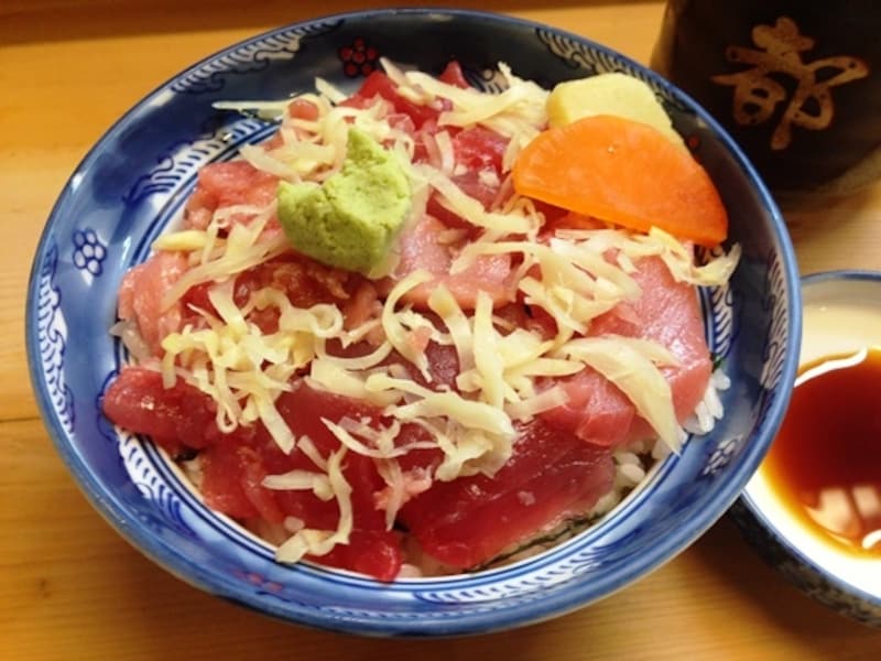 まぐろ丼